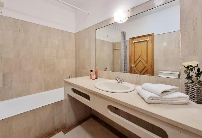 Blue Palmtree Apartment *